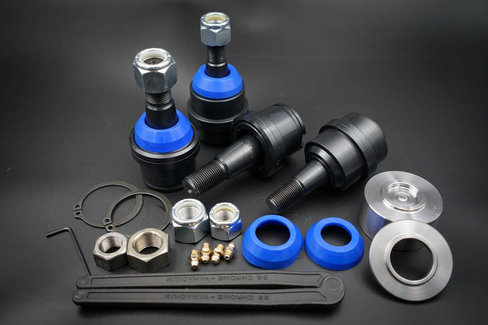 SET OF 4 OVERSIZED EMF Dodge Ram 03 09 4WD Upper and Lower Ball Joint Kit